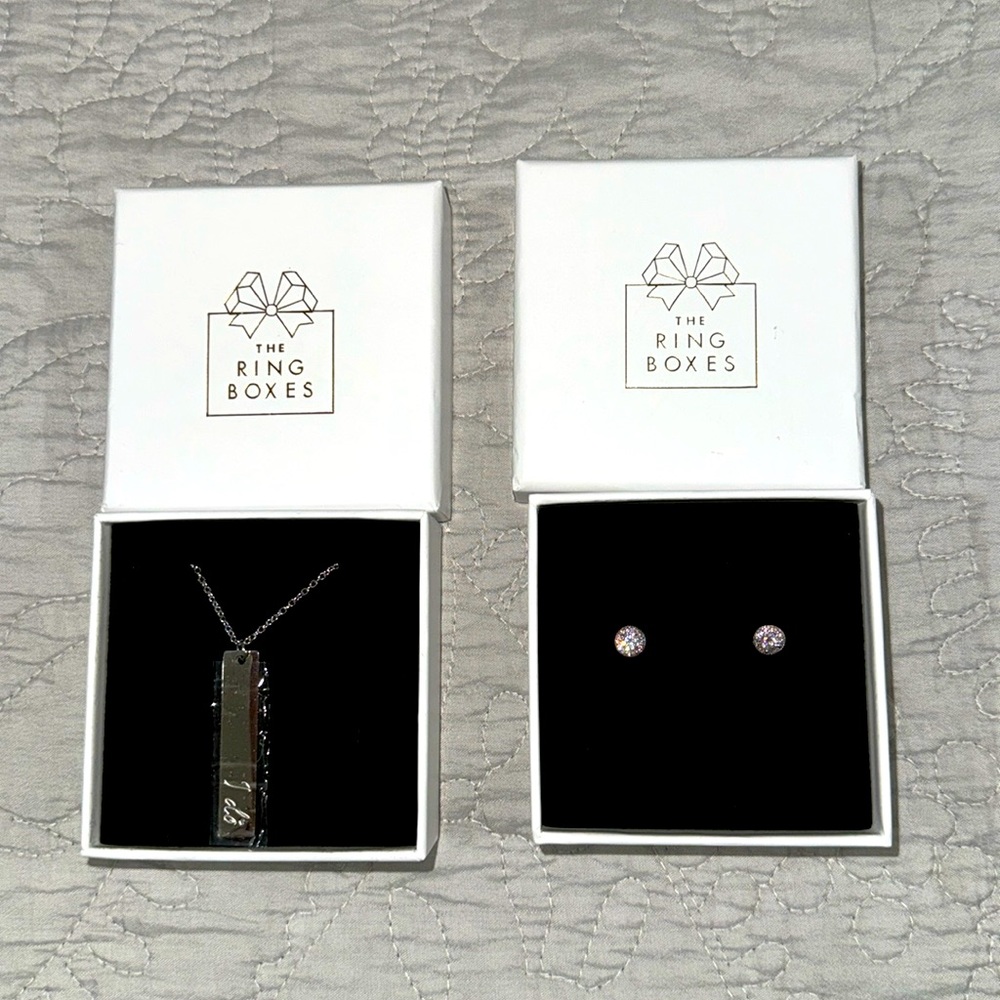 The Ring Box: Brand New - Jewelry Set